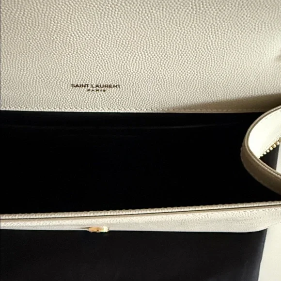 YSL WHITE KATE MEDIUM IN GRAIN DE POUDRE EMBOSSED LEATHER - Picture 9 of 9